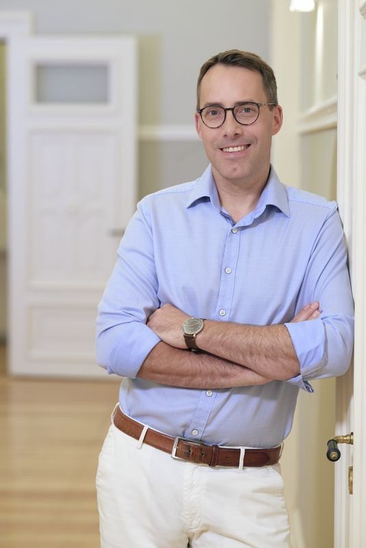 Dr. Ole Welling, Facharzt für plastische und ästhetische Chirurgie