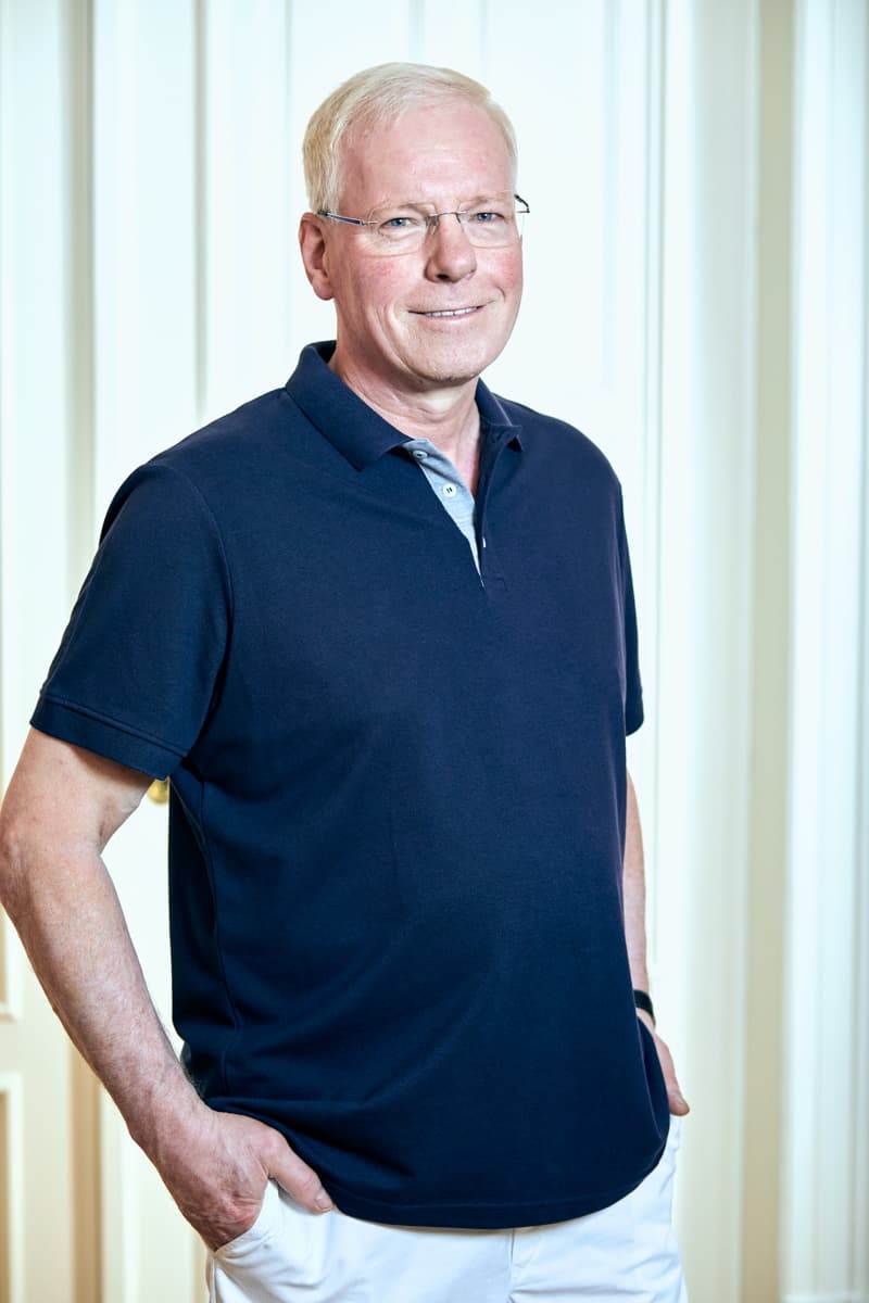 Dr. Hartmut Meyer